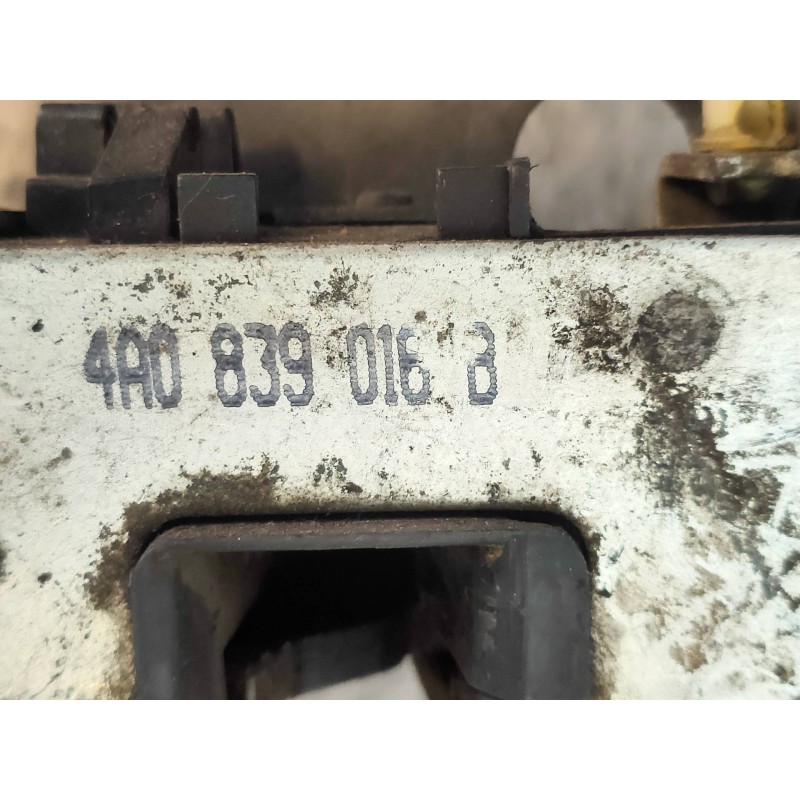 Recambio de motor cierre centralizado trasero derecho para audi 100 berlina (c4) 2.5 tdi referencia OEM IAM 4A0839016B   Recambio de motor cierre centralizado trasero derecho para audi 100 berlina (c4) 2.5 tdi referencia OEM IAM 4A0839016B