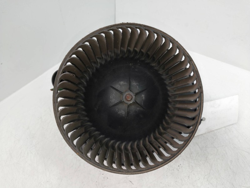 Recambio de motor calefaccion para jeep gr. cherokee (wh) 3.0 crd limited referencia OEM IAM 929447P  