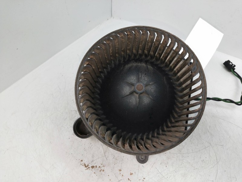 Recambio de motor calefaccion para jeep gr. cherokee (wh) 3.0 crd cat referencia OEM IAM 929447P  