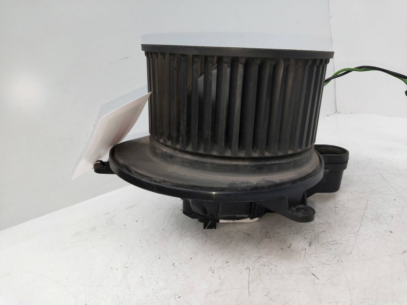 Recambio de motor calefaccion para jeep gr. cherokee (wh) 3.0 crd overland referencia OEM IAM 939740F  