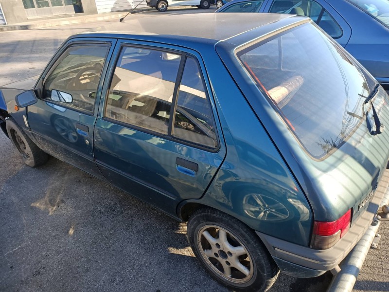 peugeot 205 berlina del año 1997