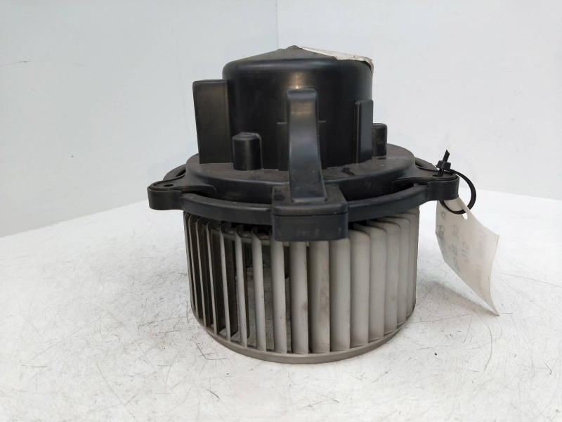 Recambio de motor calefaccion para kia carens 2.0 turbodiesel cat referencia OEM IAM   