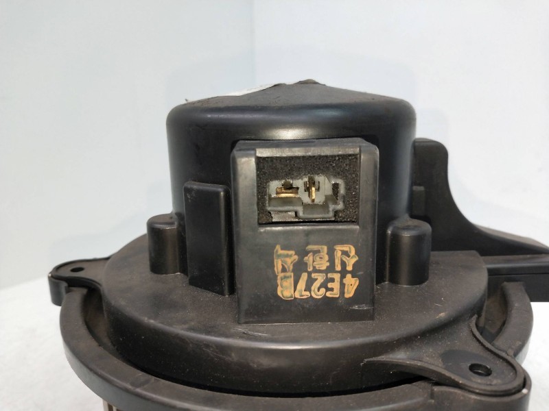 Recambio de motor calefaccion para kia carens 2.0 turbodiesel cat referencia OEM IAM   