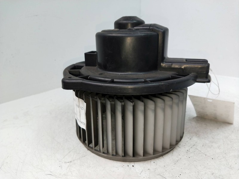 Recambio de motor calefaccion para kia carnival 2.9 turbodiesel cat referencia OEM IAM 03361102  