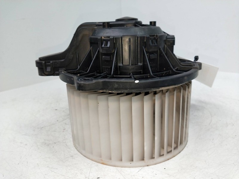 Recambio de motor calefaccion para kia cee´d 1.6 crdi cat referencia OEM IAM F00S330054 F00S3B2474 