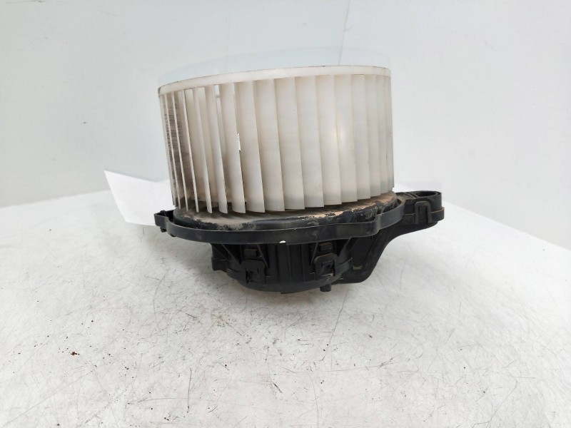 Recambio de motor calefaccion para kia cee´d 1.6 crdi cat referencia OEM IAM F00S330054 F00S3B2474 