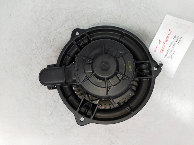 Recambio de motor calefaccion para kia cee´d sporty wagon ex referencia OEM IAM F00S33F012  
