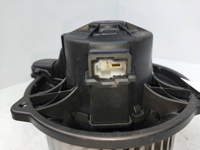 Recambio de motor calefaccion para kia cee´d sporty wagon ex referencia OEM IAM F00S33F012  