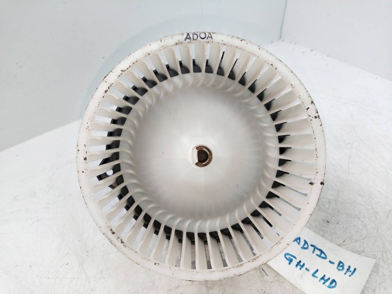 Recambio de motor calefaccion para kia opirus 3.5 v6 cat referencia OEM IAM F00S330027  