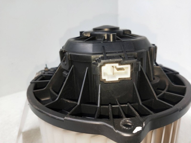 Recambio de motor calefaccion para kia sportage referencia OEM IAM F00S330054 F00S3B2441 