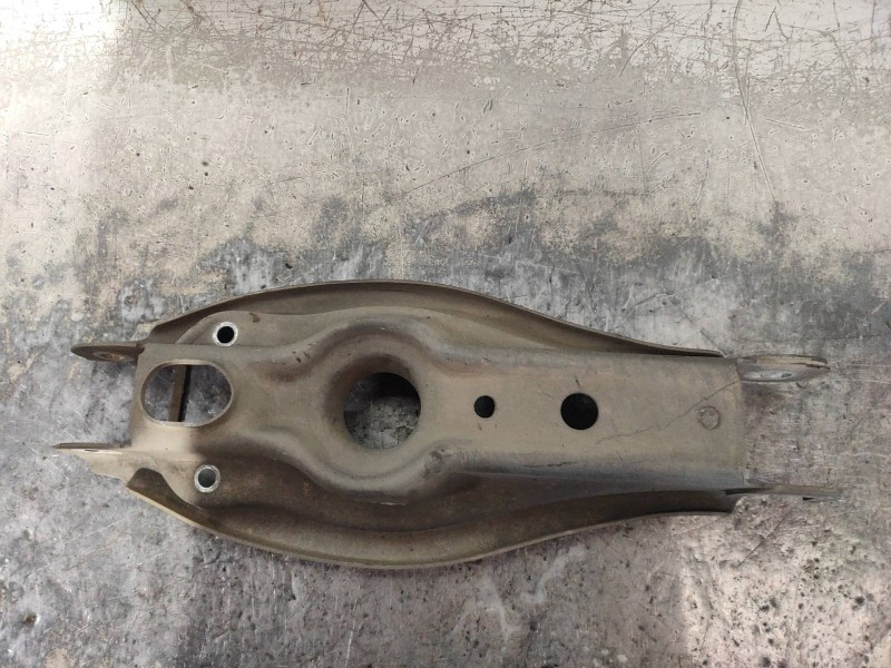 Recambio de brazo suspension inferior trasero derecho para bmw serie 3 touring (e91) 320d referencia OEM IAM   
