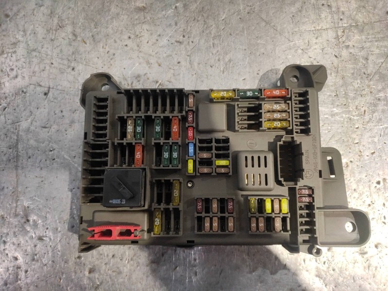 Recambio de caja reles / fusibles para bmw x6 (e71) 3.5d referencia OEM IAM 518954020A 693168703 