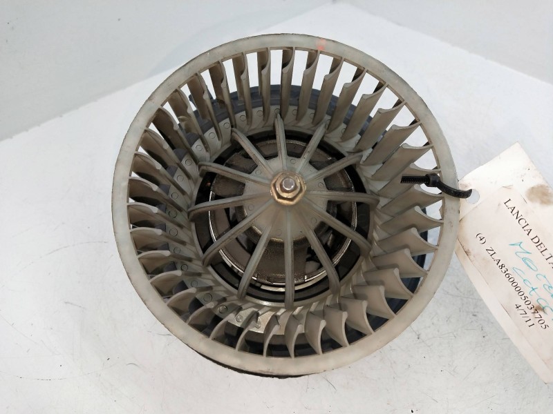 Recambio de motor calefaccion para lancia delta 1.8 cat referencia OEM IAM   