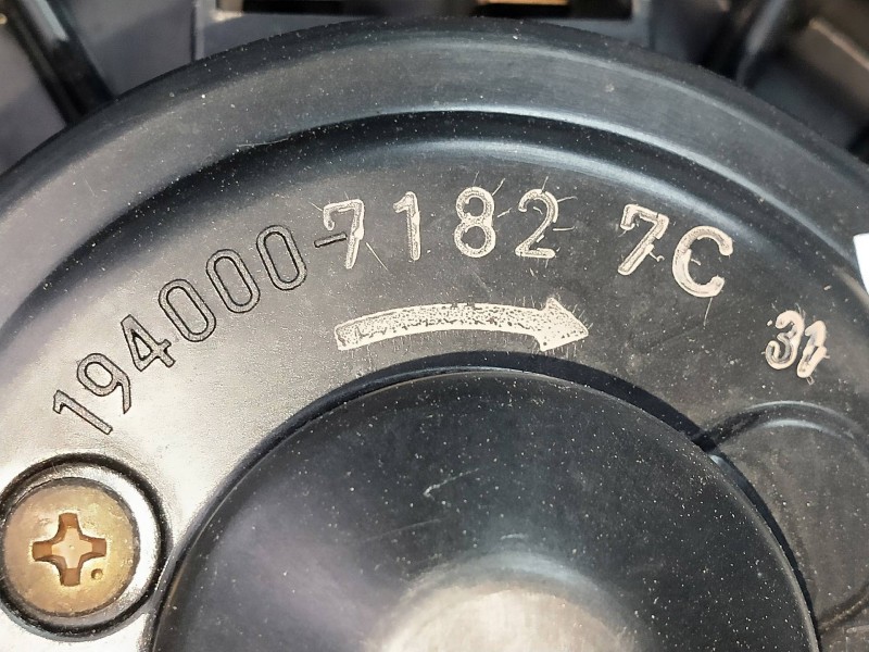 Recambio de motor calefaccion para lexus rx300 (mcu15) 3.0 referencia OEM IAM 19400071827C31  