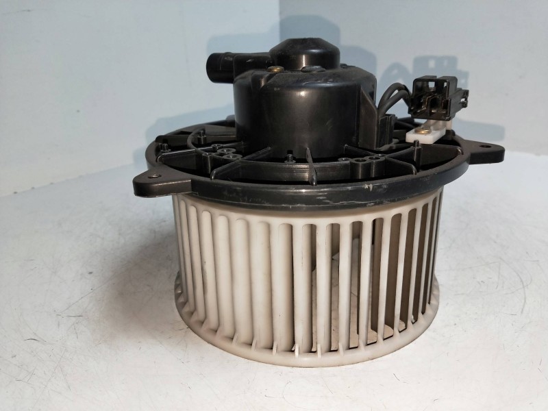 Recambio de motor calefaccion para mazda 626 berlina (gf) 2.0 limited referencia OEM IAM HB111BJ0EB051L3 8940000083 
