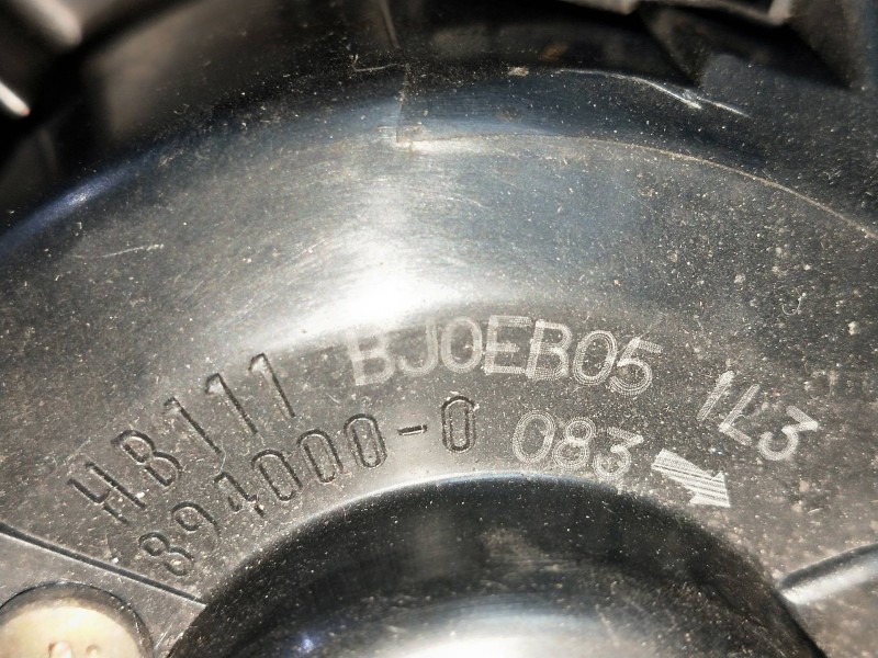 Recambio de motor calefaccion para mazda 626 berlina (gf) 2.0 limited referencia OEM IAM HB111BJ0EB051L3 8940000083 