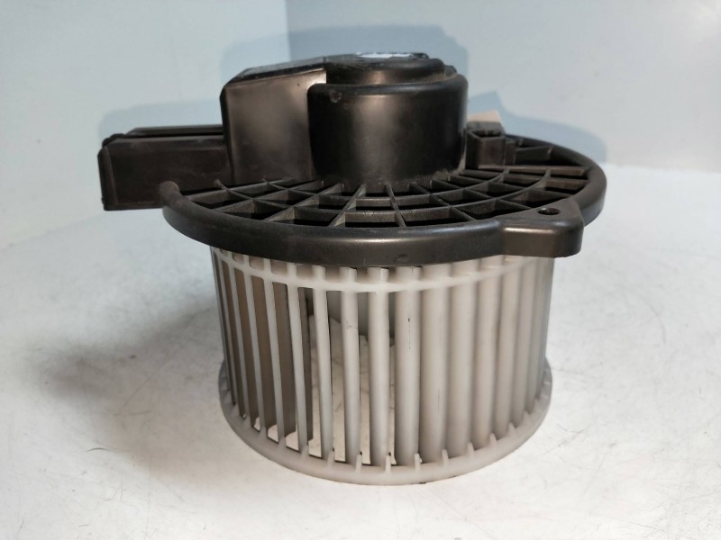 Recambio de motor calefaccion para mazda 2 lim. (de) 1.6 crtd active + (5-ptas.) (66kw) referencia OEM IAM HB111EG2102 872700069