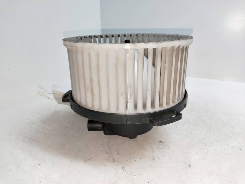 Recambio de motor calefaccion para mazda 3 berlina (bk) 1.6 cd diesel cat referencia OEM IAM HB111BN7N014K23 8940000270 