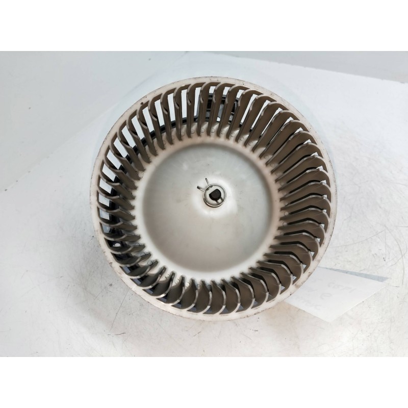 Recambio de motor calefaccion para mazda 6 monovolumen (gy) 2.0 diesel cat referencia OEM IAM HB1110J6B02 8940000232 