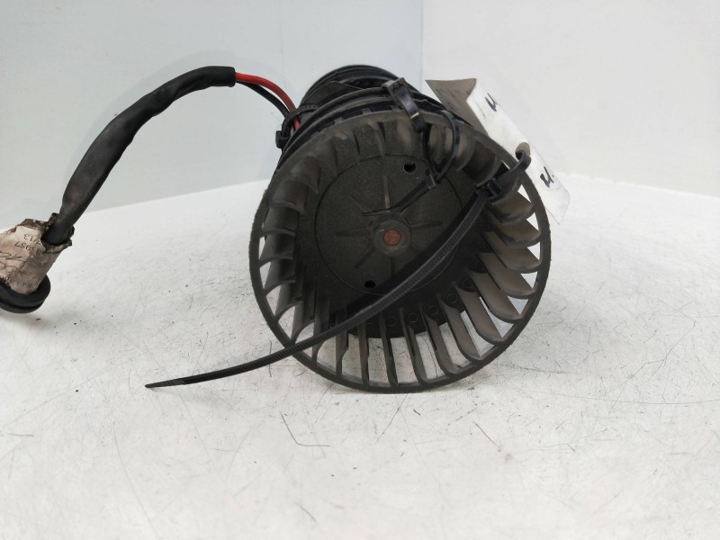 Recambio de motor calefaccion para mercedes clase e (w124) berlina referencia OEM IAM   