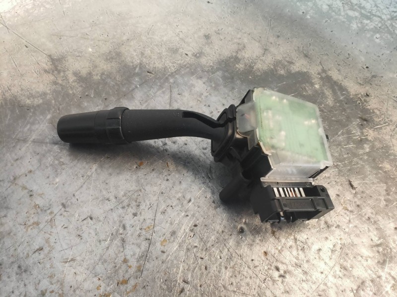 Recambio de mando limpia para toyota avensis wagon (t25) 2.2 d-4d cat referencia OEM IAM 173654  