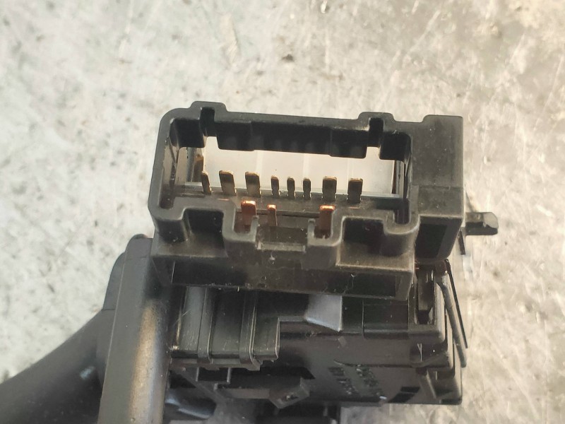 Recambio de mando limpia para toyota avensis wagon (t25) 2.2 d-4d cat referencia OEM IAM 173654  