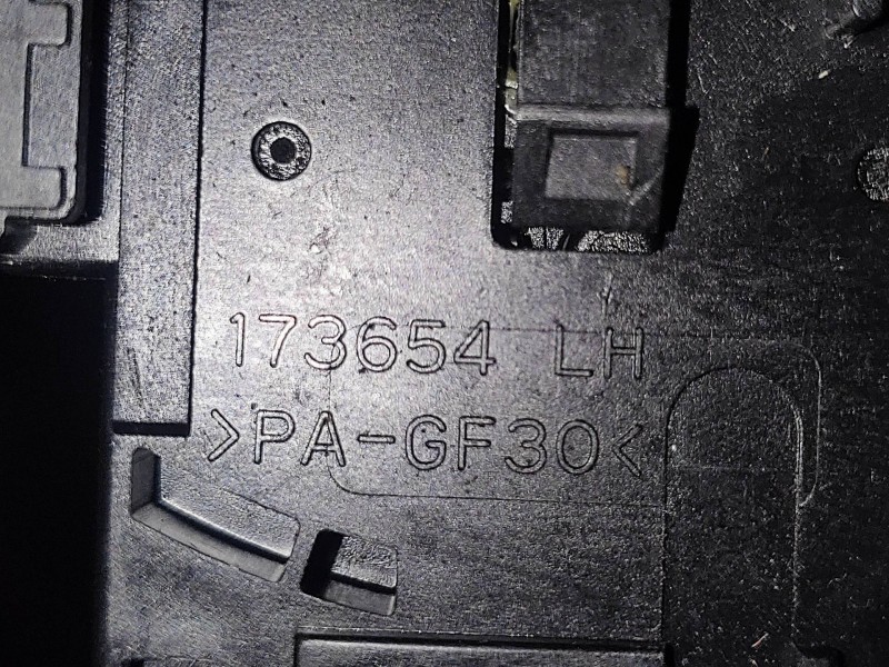 Recambio de mando limpia para toyota avensis wagon (t25) 2.2 d-4d cat referencia OEM IAM 173654  