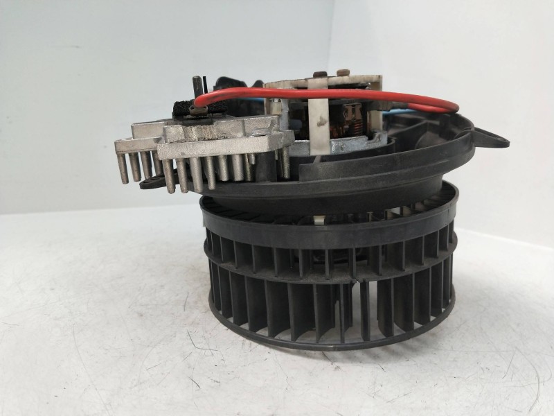 Recambio de motor calefaccion para mercedes clase clk (w208) coupe referencia OEM IAM 84030051003   Recambio de motor calefaccion para mercedes clase clk (w208) coupe referencia OEM IAM 84030051003