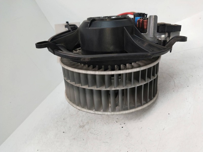 Recambio de motor calefaccion para mercedes clase cls (w219) 3.0 cdi cat referencia OEM IAM 9140010471 H1976 906F443662