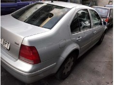 volkswagen bora berlina (1j2) del año 2001 2