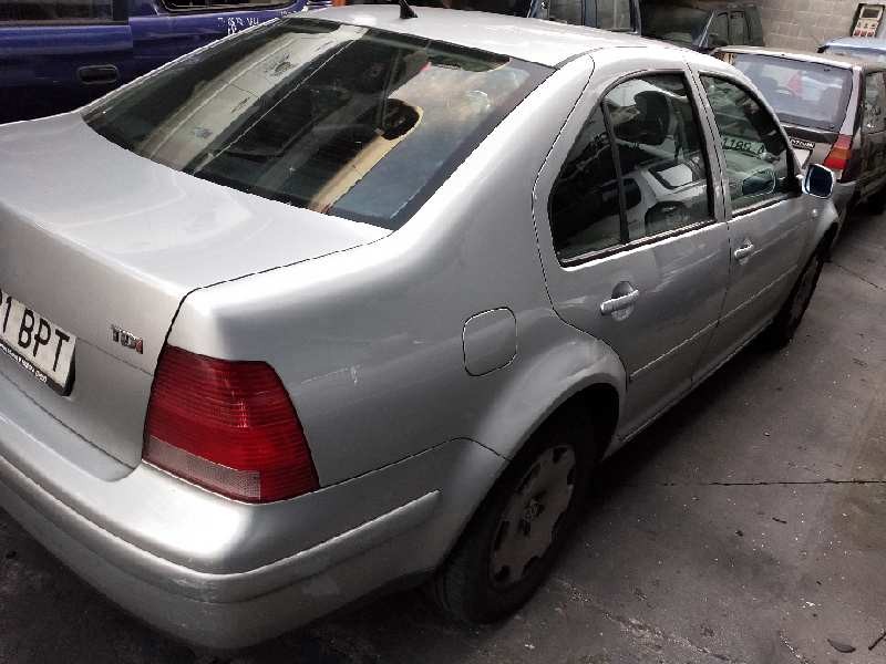 volkswagen bora berlina (1j2) del año 2001