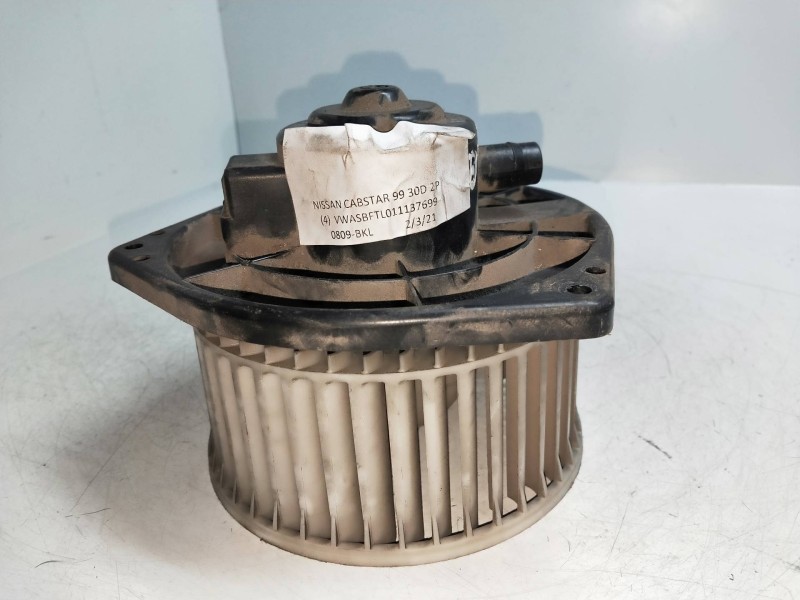 Recambio de motor calefaccion para nissan cabstar e 3.0 d referencia OEM IAM 2722011300  