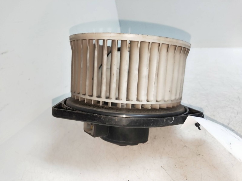 Recambio de motor calefaccion para nissan cabstar e 3.0 d referencia OEM IAM 2722011300  