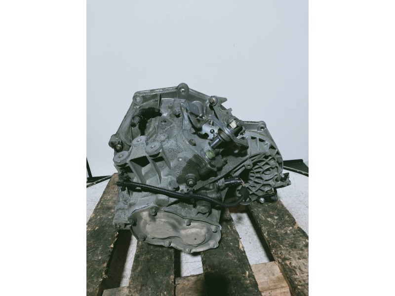 Recambio de caja cambios para opel vectra c berlina comfort referencia OEM IAM F23 G0202330557 