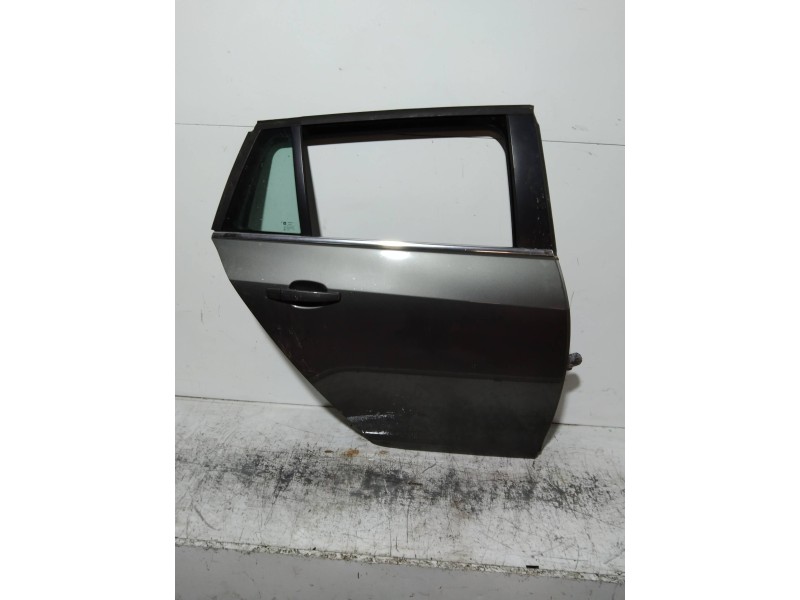 Recambio de puerta trasera derecha para opel insignia sports tourer selective referencia OEM IAM 22805993  5P