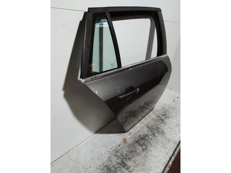 Recambio de puerta trasera derecha para opel insignia sports tourer selective referencia OEM IAM 22805993  5P