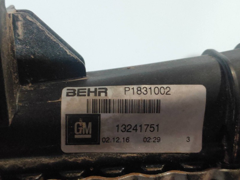 Recambio de intercooler para opel insignia sports tourer selective referencia OEM IAM 13241751 P1831002 13241751