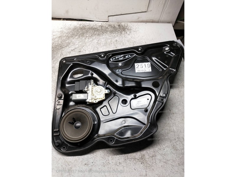 Recambio de elevalunas trasero derecho para volkswagen passat berlina (3c2) 2.0 tdi referencia OEM IAM 1K0959704F 980856111 