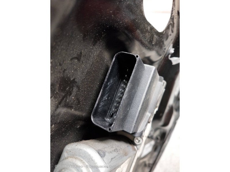 Recambio de elevalunas trasero derecho para volkswagen passat berlina (3c2) 2.0 tdi referencia OEM IAM 1K0959704F 980856111 