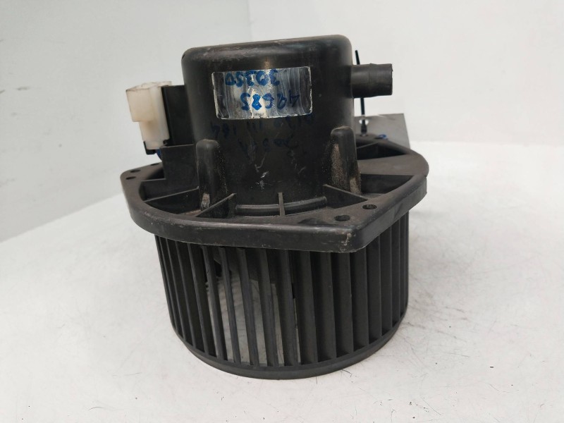 Recambio de motor calefaccion para nissan vanette cargo (hc23) 2.3 diesel referencia OEM IAM 4868530350 0130111164  Recambio de motor calefaccion para nissan vanette cargo (hc23) 2.3 diesel referencia OEM IAM 4868530350 0130111164