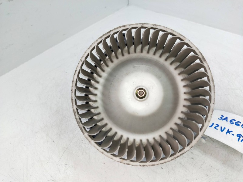 Recambio de motor calefaccion para opel agila 1.2 16v cat (z 12 xe / lw4) referencia OEM IAM 3A66012VK9X07  