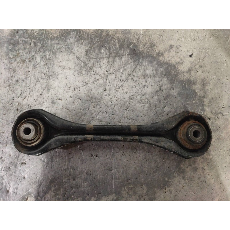 Recambio de brazo suspension superior trasero derecho para bmw serie 3 touring (e91) 320d referencia OEM IAM 3332677798005  
