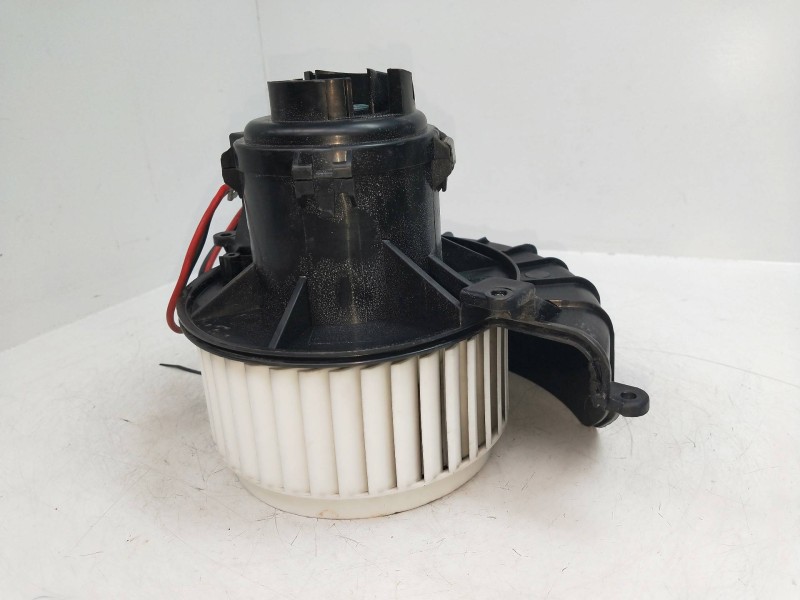 Recambio de motor calefaccion para opel astra gtc 1.6 16v referencia OEM IAM 52421335 0701010663 