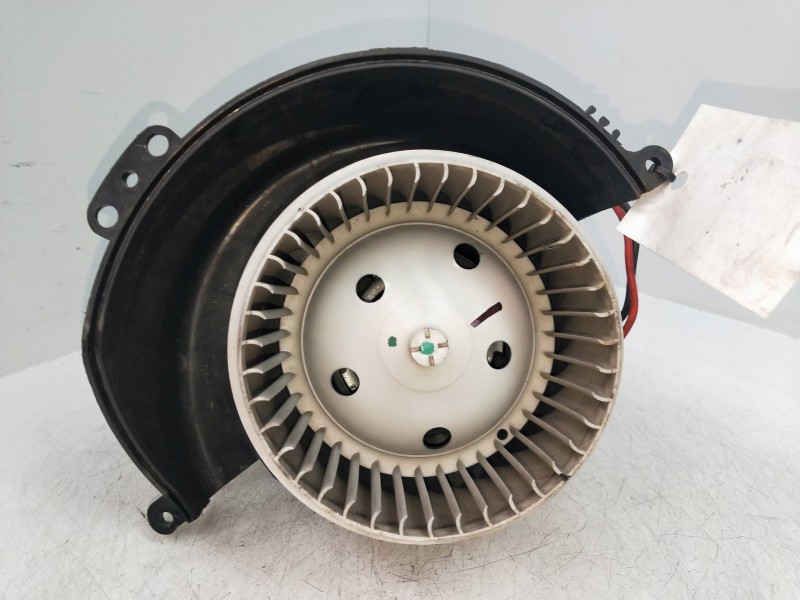 Recambio de motor calefaccion para opel astra gtc 1.6 16v referencia OEM IAM 52421335 0701010663 