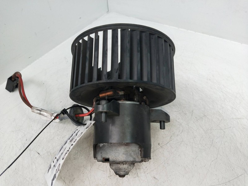 Recambio de motor calefaccion para opel combo (corsa c) 1.3 16v cdti cat (z 13 dt / ln9) referencia OEM IAM 7735001020 433043023