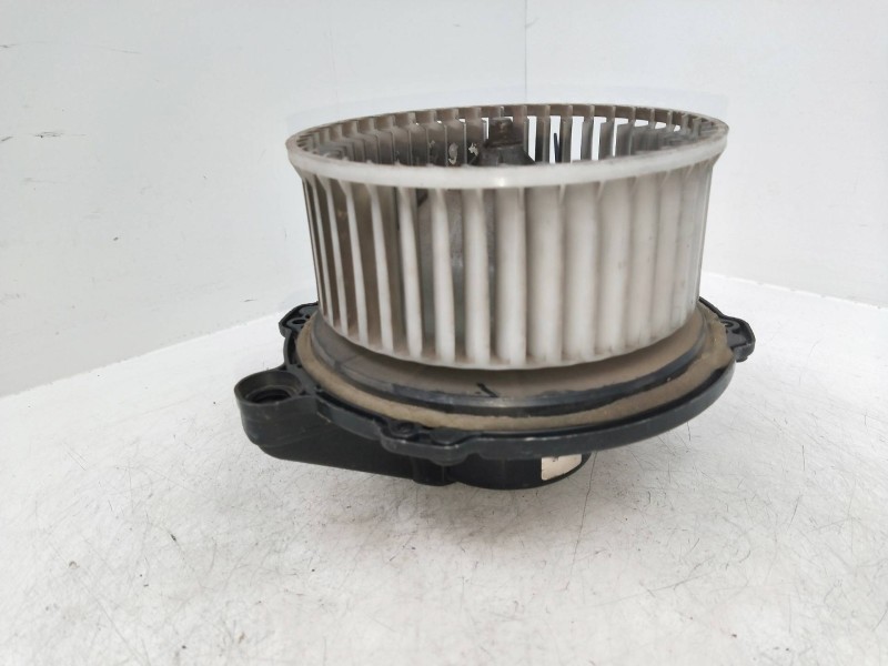 Recambio de motor calefaccion para opel monterey rs referencia OEM IAM 5027250680  