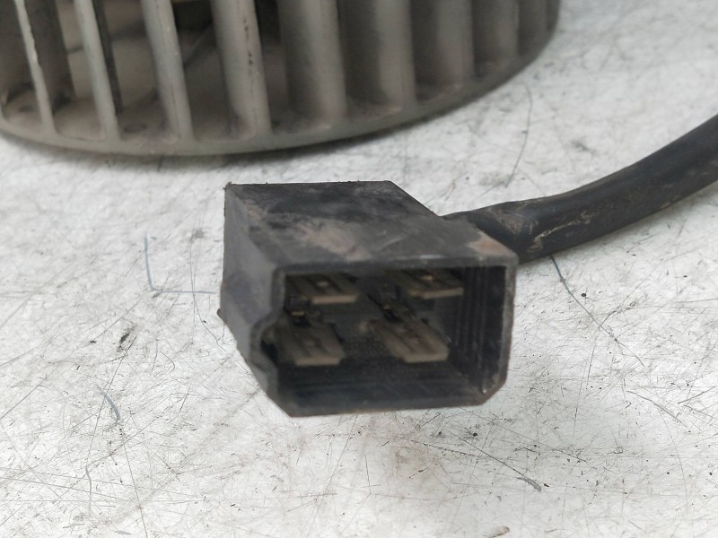 Recambio de motor calefaccion para opel rekord e 2.3 diesel referencia OEM IAM   