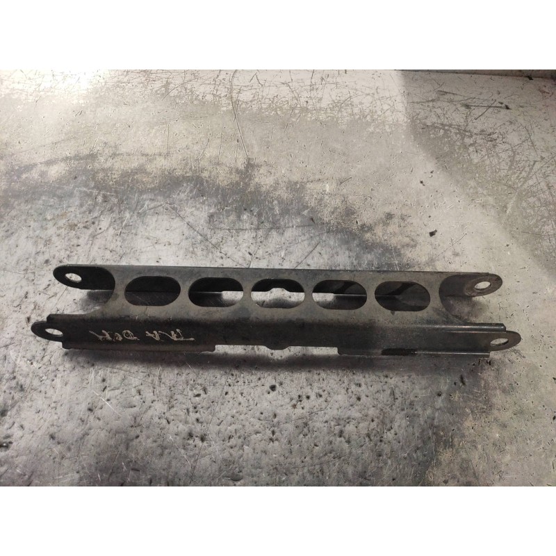 Recambio de brazo suspension superior trasero derecho para bmw serie 3 touring (e91) 320d referencia OEM IAM 3332676347703  