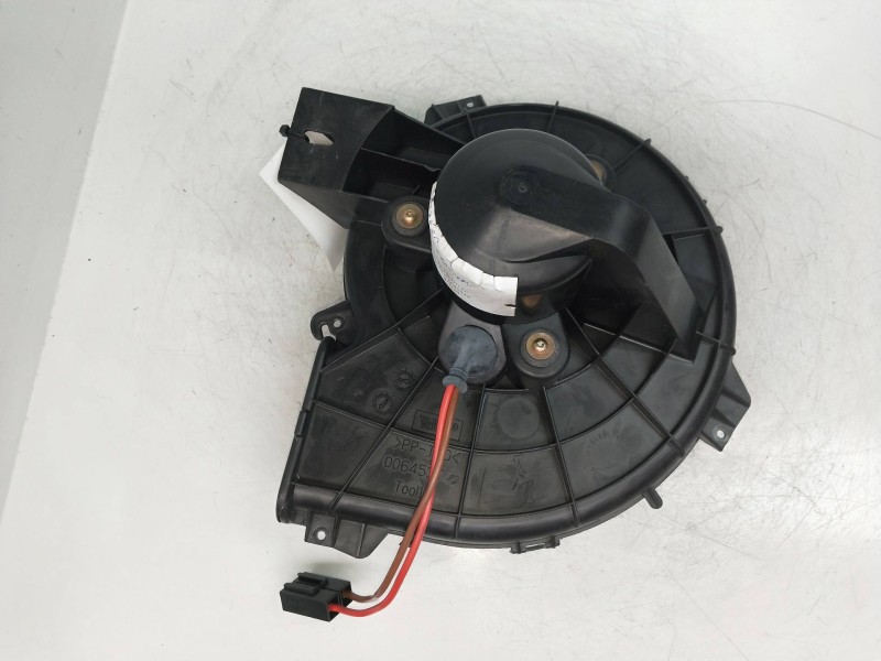 Recambio de motor calefaccion para opel tigra twin top 1.3 16v cdti cat (z 13 dt / ln9) referencia OEM IAM 0064537  