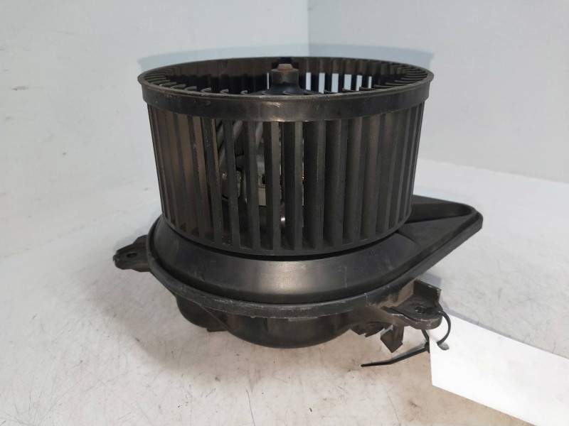 Recambio de motor calefaccion para opel vivaro furgón/combi (07.2006 =>) 2.0 16v cdti referencia OEM IAM   